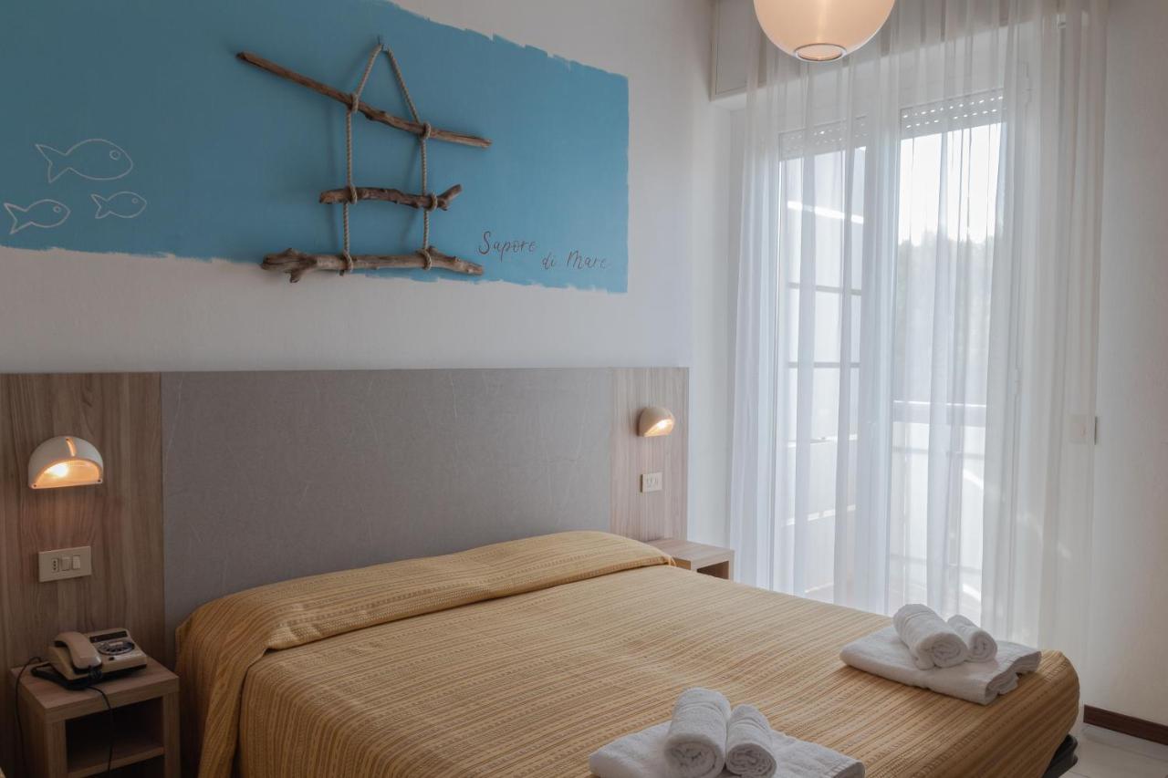 Hotel Astrid Червия Екстериор снимка