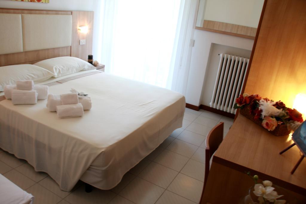 Hotel Astrid Червия Стая снимка