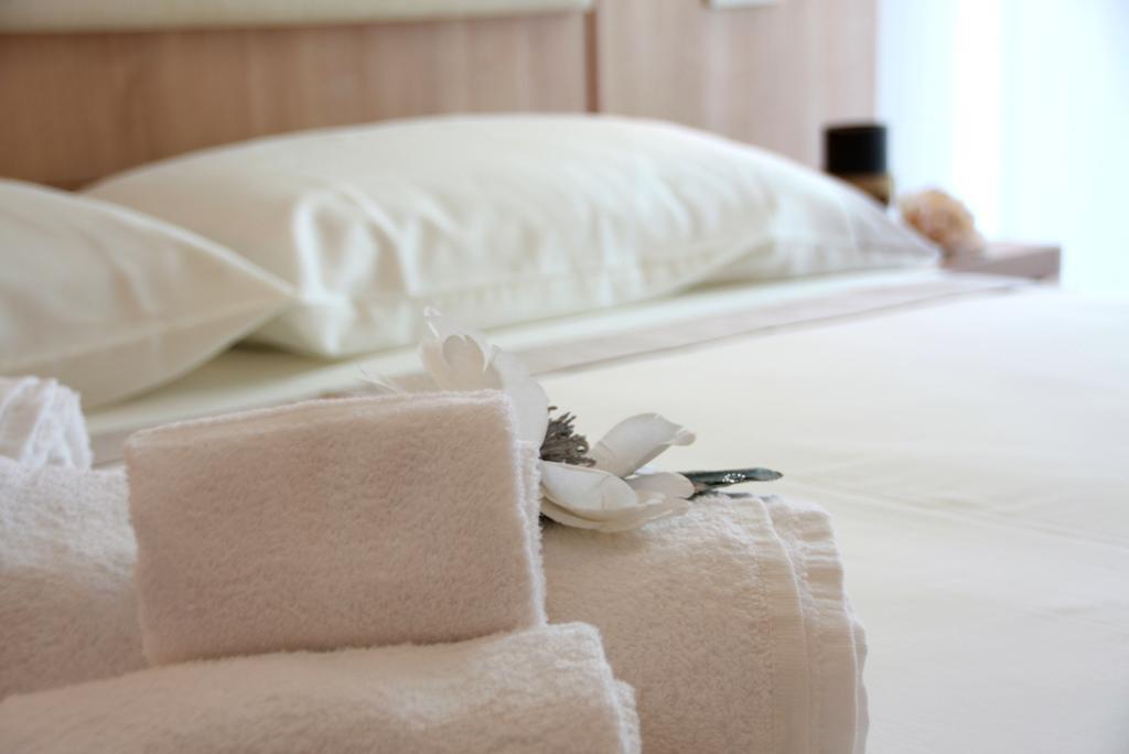 Hotel Astrid Червия Екстериор снимка